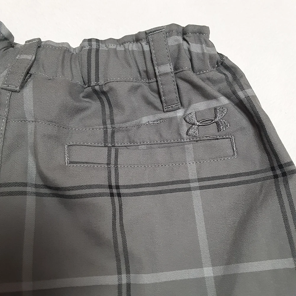 Under Armour Casual Shorts Boys Large